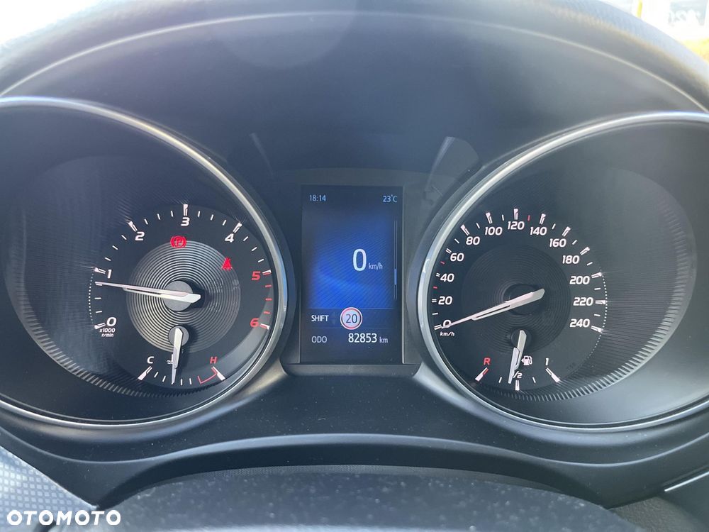 Toyota Avensis 2.0 D-4D Premium - 17