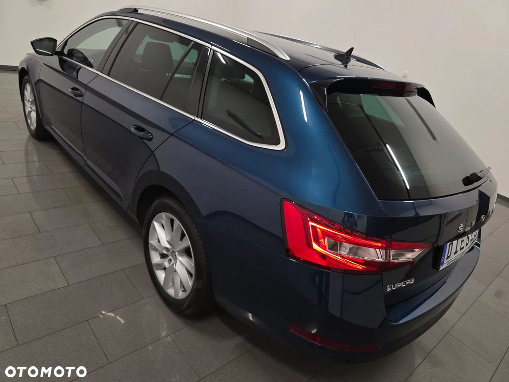 Skoda Superb 2.0 TDI SCR Style DSG - 5