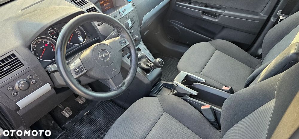 Opel Zafira - 15