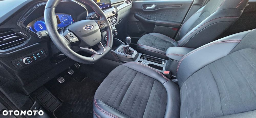 Ford Kuga 1.5 EcoBoost FWD ST-Line X - 25