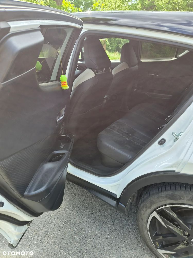 Toyota C-HR - 10
