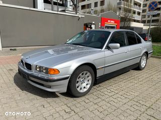 BMW Seria 7 740i