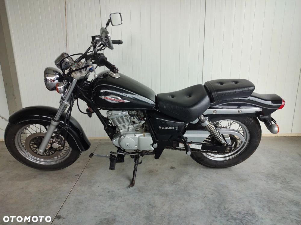 Suzuki Intruder - 6