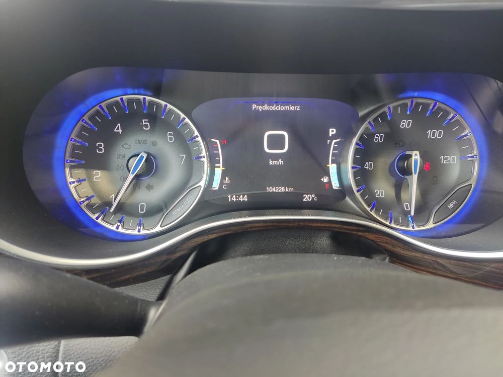 Chrysler Pacifica - 9