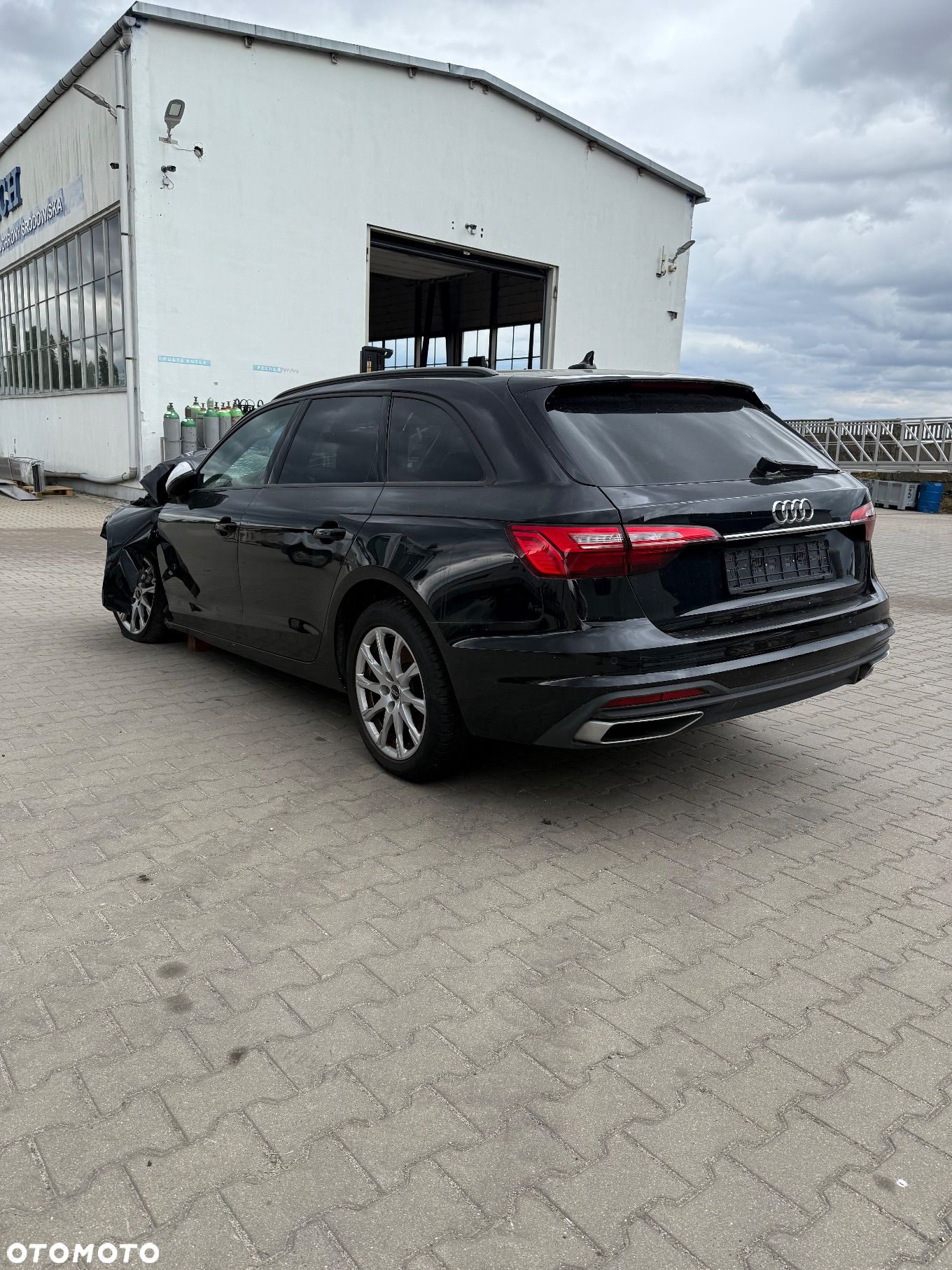 Audi A4 Avant 35 TFSI S tronic - 1