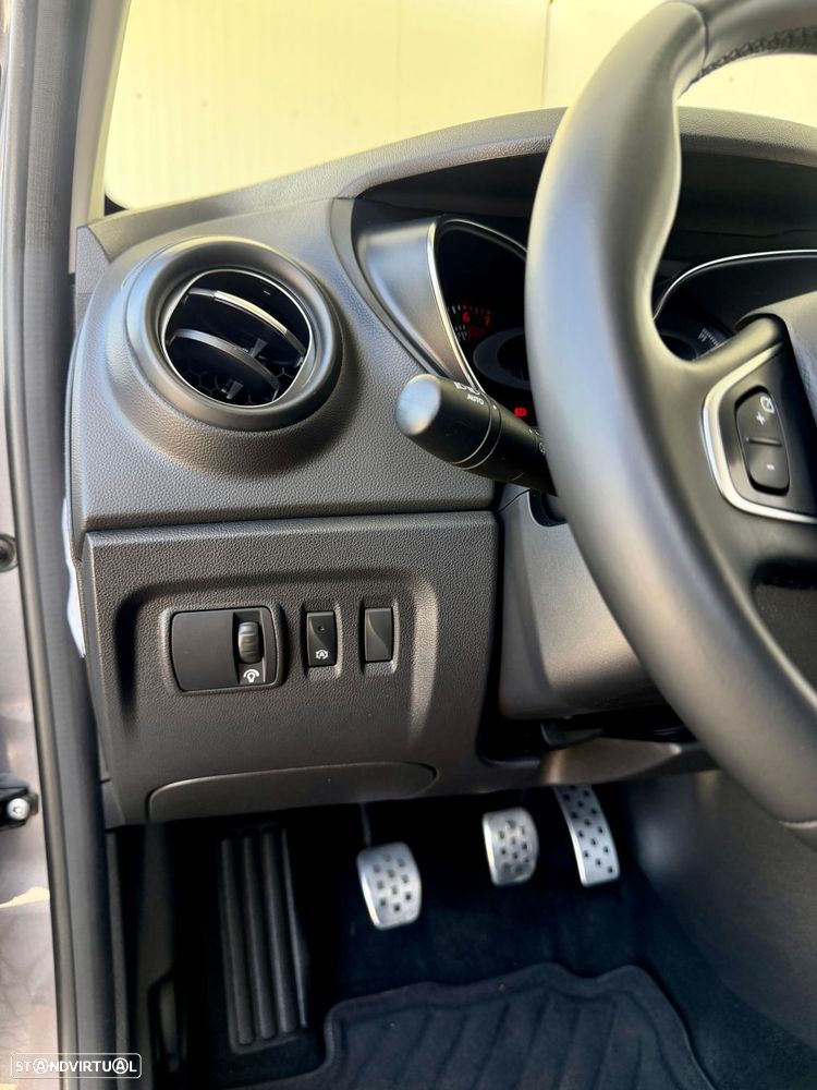 Renault Captur 0.9 TCE Exclusive XMOD - 31