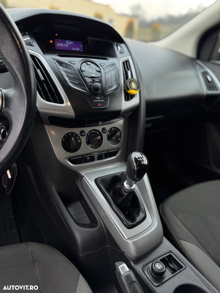 Ford Focus 1.6 TDCI DPF Sport - 11