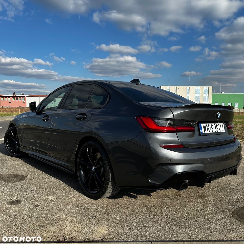 BMW Seria 3 330i M Sport - 5