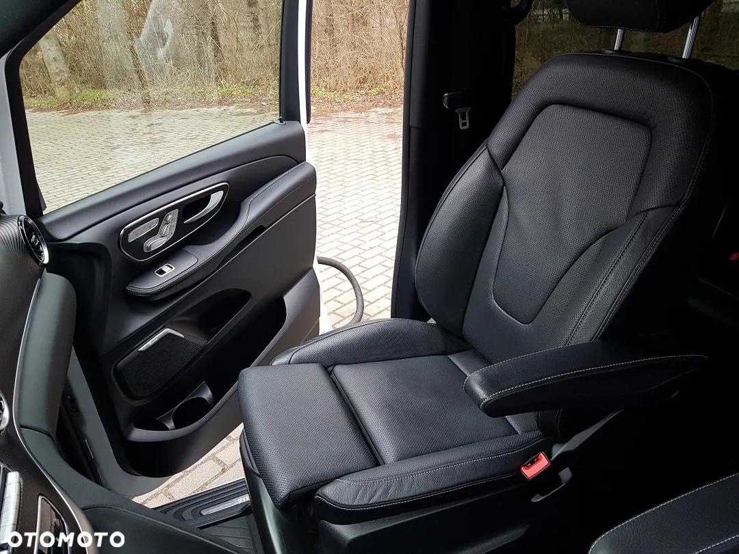 Mercedes-Benz Klasa V 300 d 4-Matic Avantgarde 9G-Tronic (d³ugi) - 19