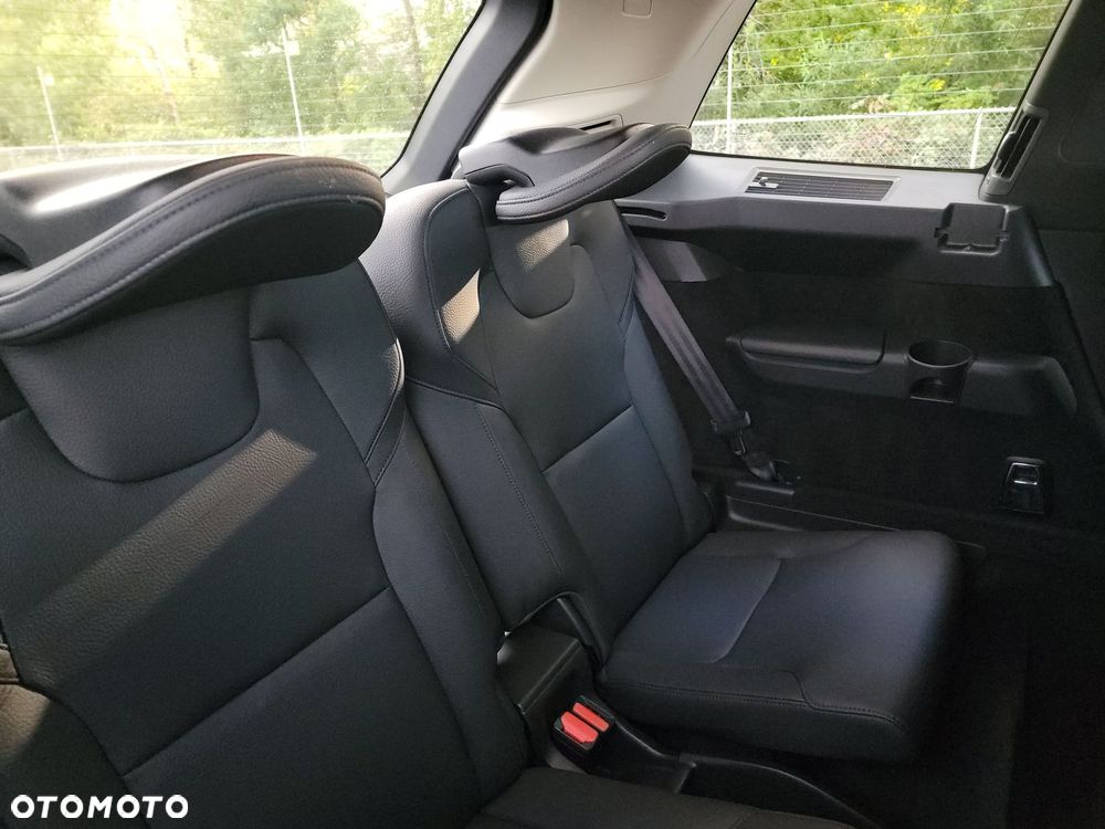Volvo XC 90 - 13
