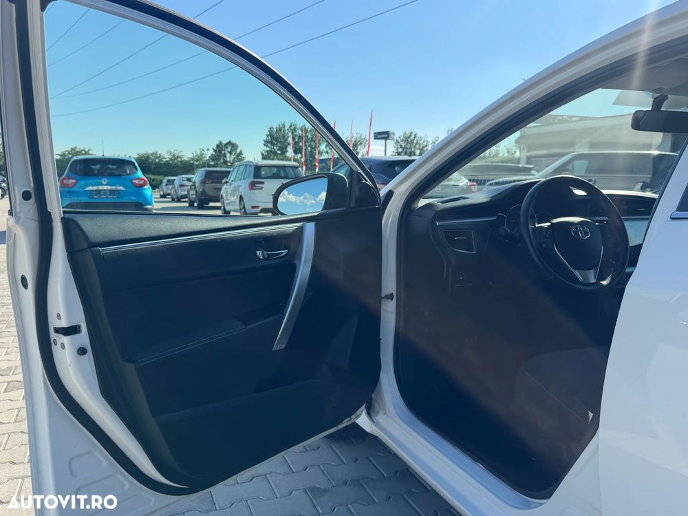 Toyota Corolla 1.6 Valvematic Life Plus - 16