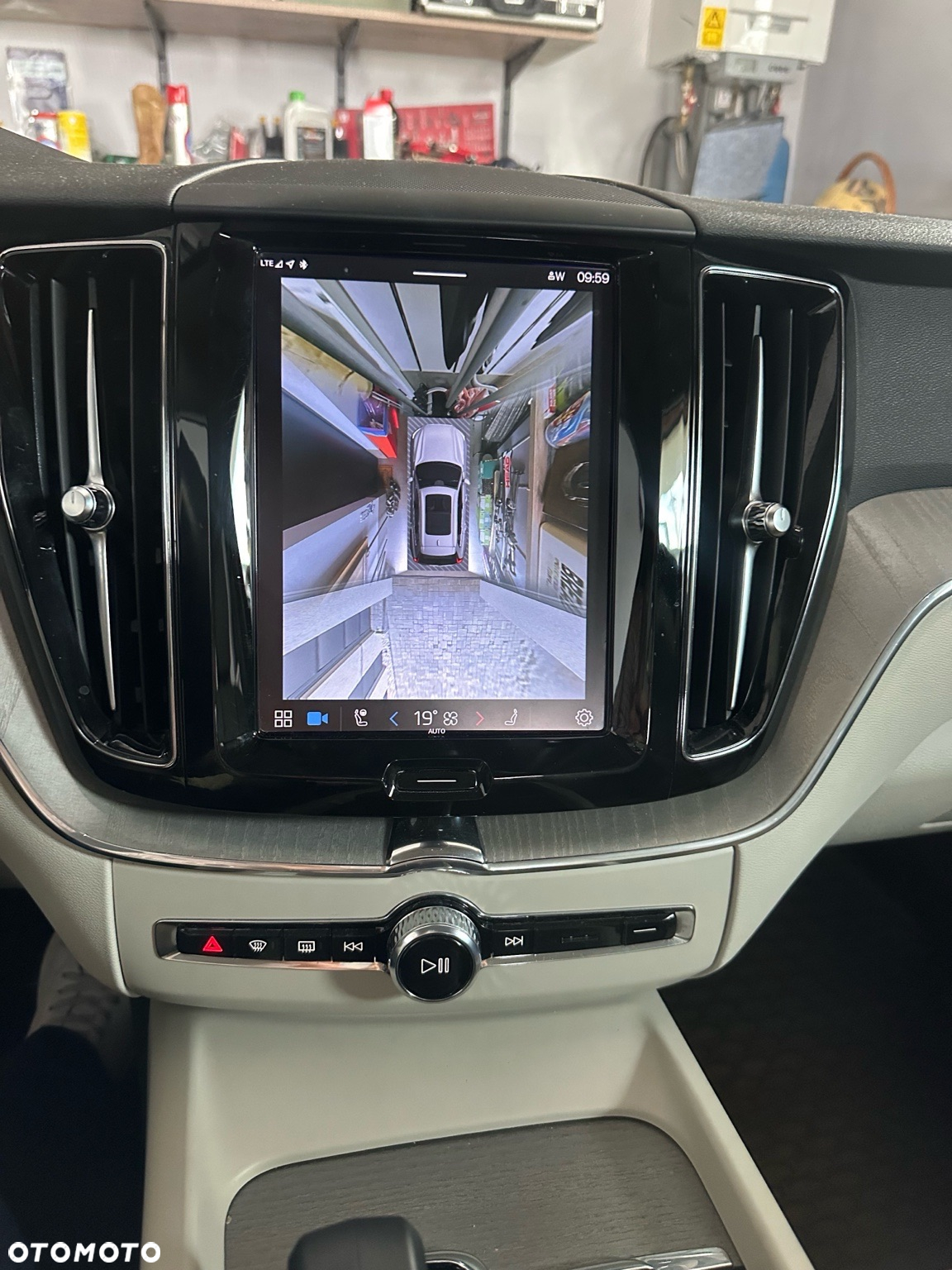 Volvo XC 60 - 4