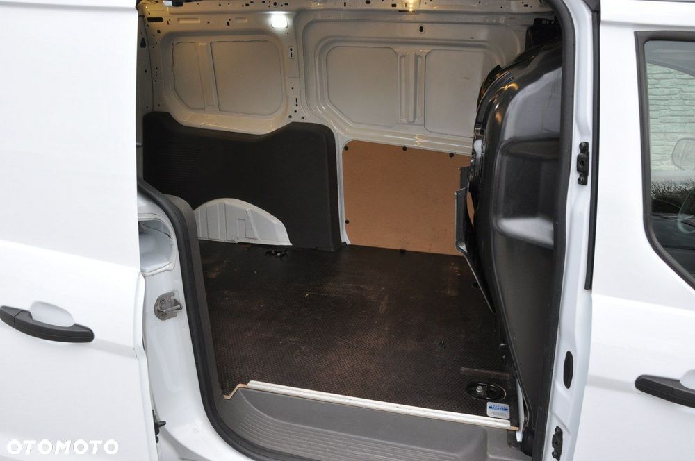 Ford Transit Connect - 17