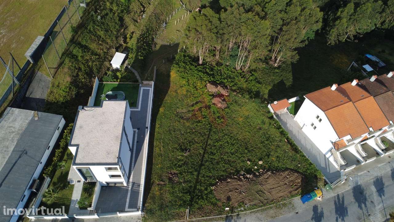 Terreno para construção com 2.472,45 m2, em Barrosas (Santo Estêvão), - Grande imagem: 3/10