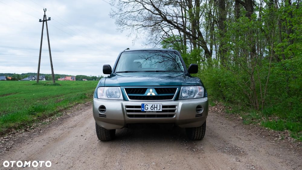 Mitsubishi Pajero - 4