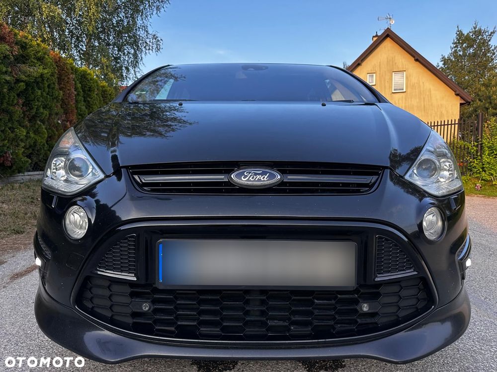 Ford S-Max - 11