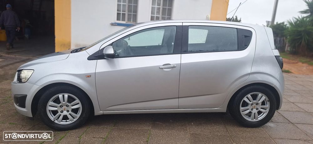 Chevrolet Aveo 1.2 LT - 2