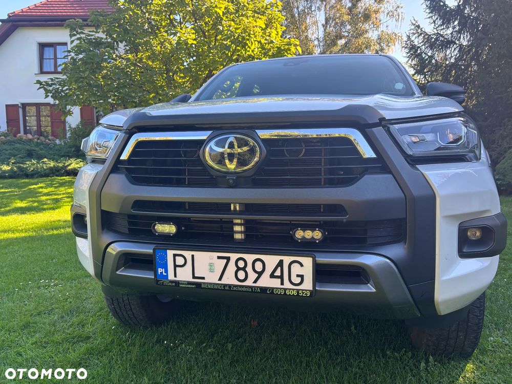 Toyota Hilux - 10