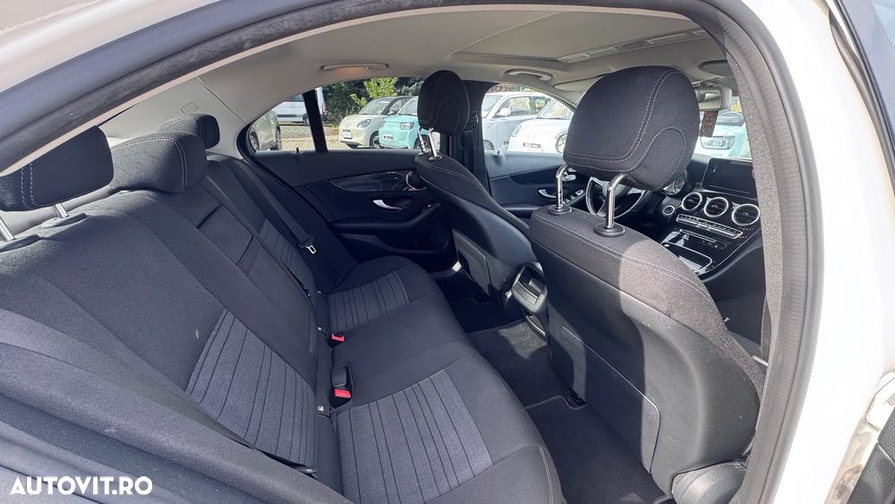 Mercedes-Benz C 200 7G-TRONIC AMG Line - 15