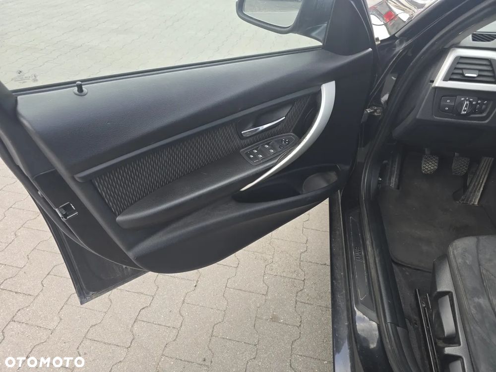 BMW Seria 3 318d - 14