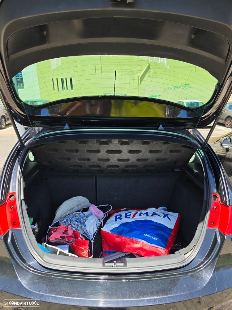 SEAT Leon 1.6 TDI DPF Ecomotive Style - 13