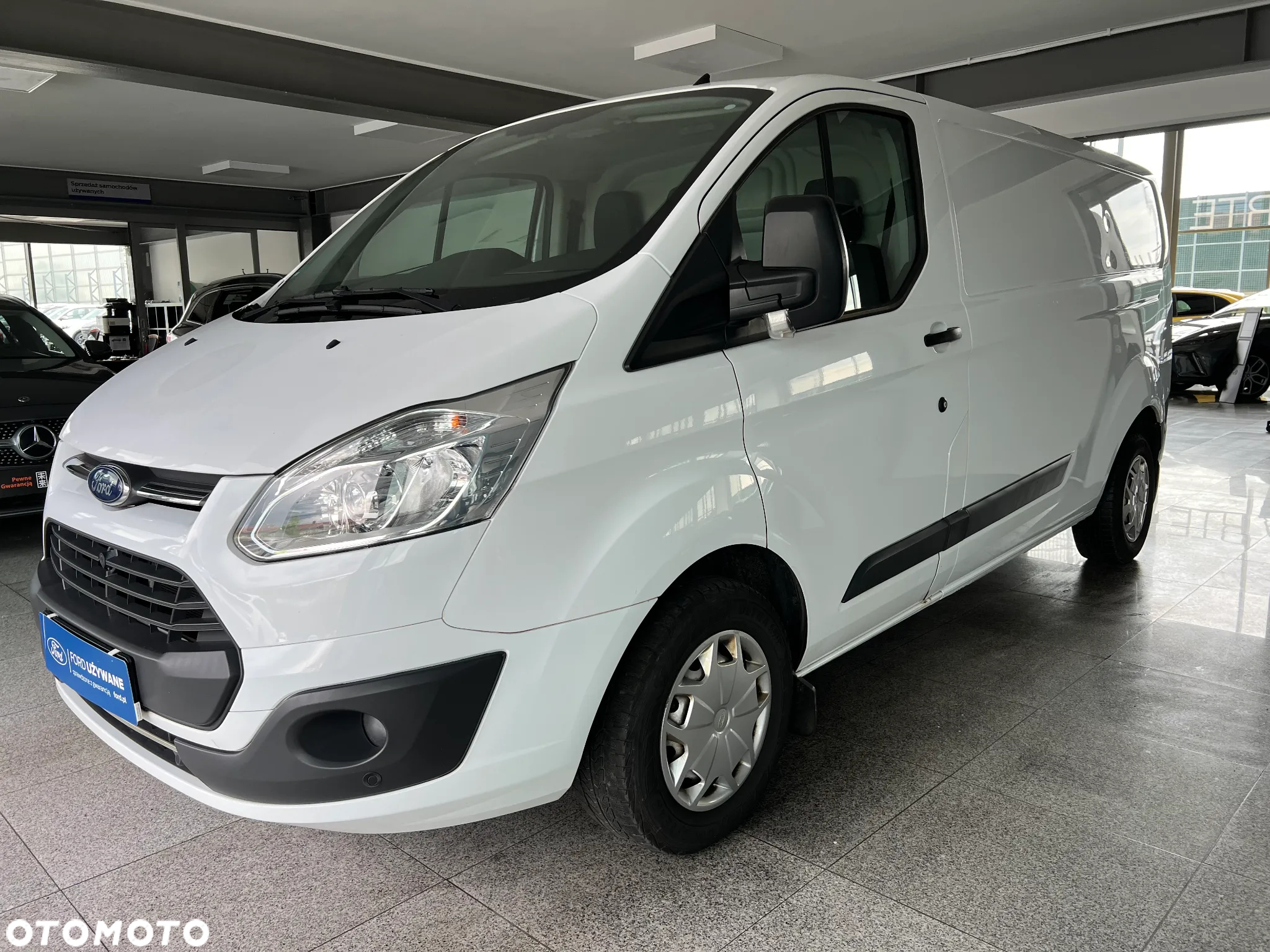Ford Custom - 7