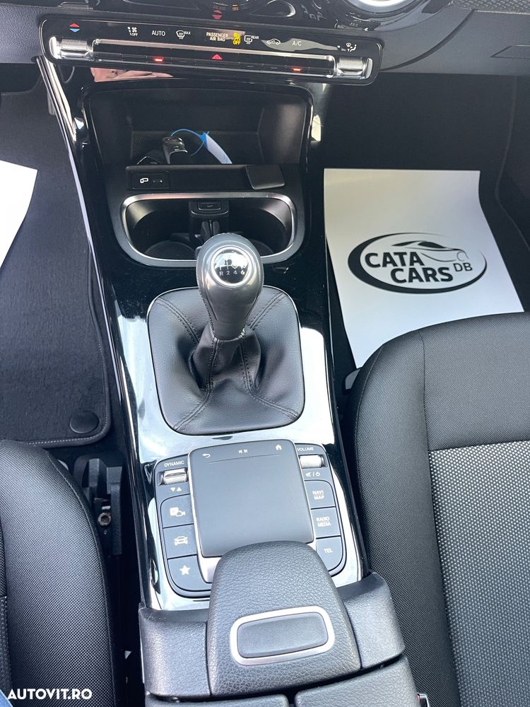 Mercedes-Benz CLA 180 d - 33