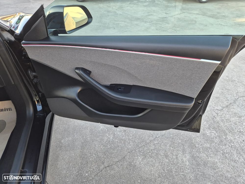 Tesla Model 3 Tração Traseira Premium - 41