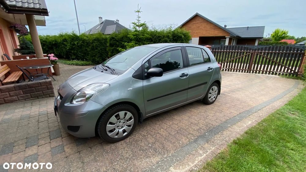 Toyota Yaris 1.33 Luna - 1