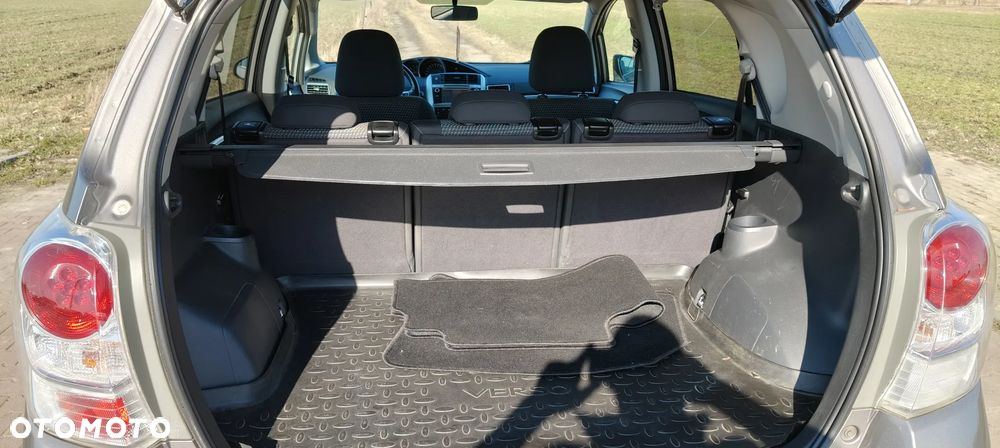 Toyota Verso 2.0 D-4D 5-Sitzer Executive - 19