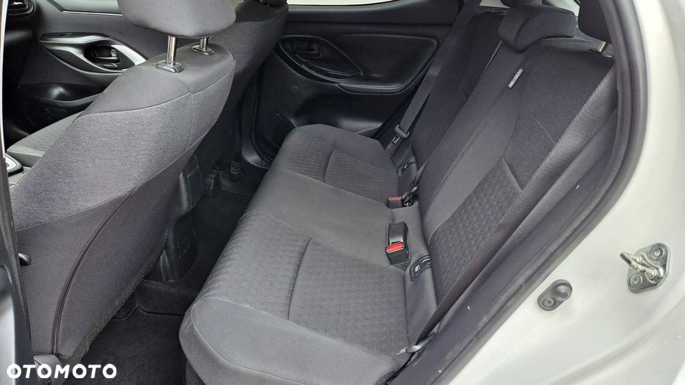 Toyota Yaris 116 1.5 VVT-i Comfort - 16