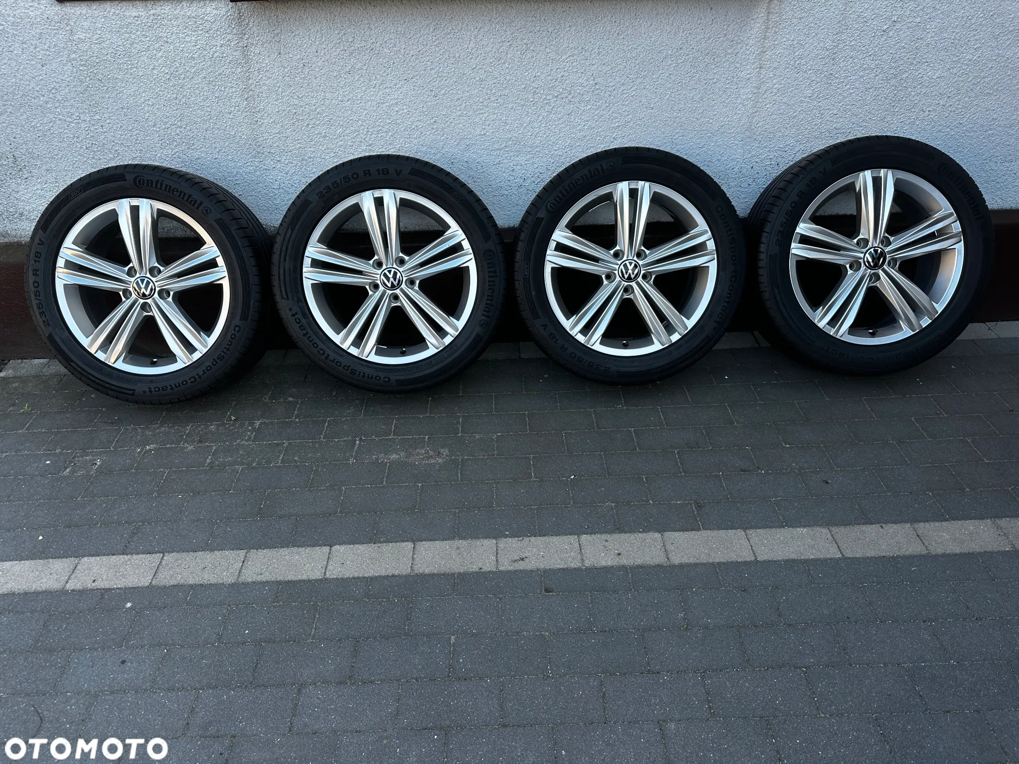 235 50 18 / Vw Tiguan 5NA AUDI Q3 8U0  / CONTINENTAL / r-LINE!!! - 2