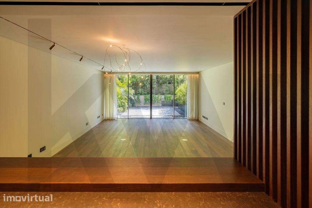 Exclusivo T3 de Luxo para arrendar com Terraço Ajardinado perto do Mar - Grande imagem: 2/29