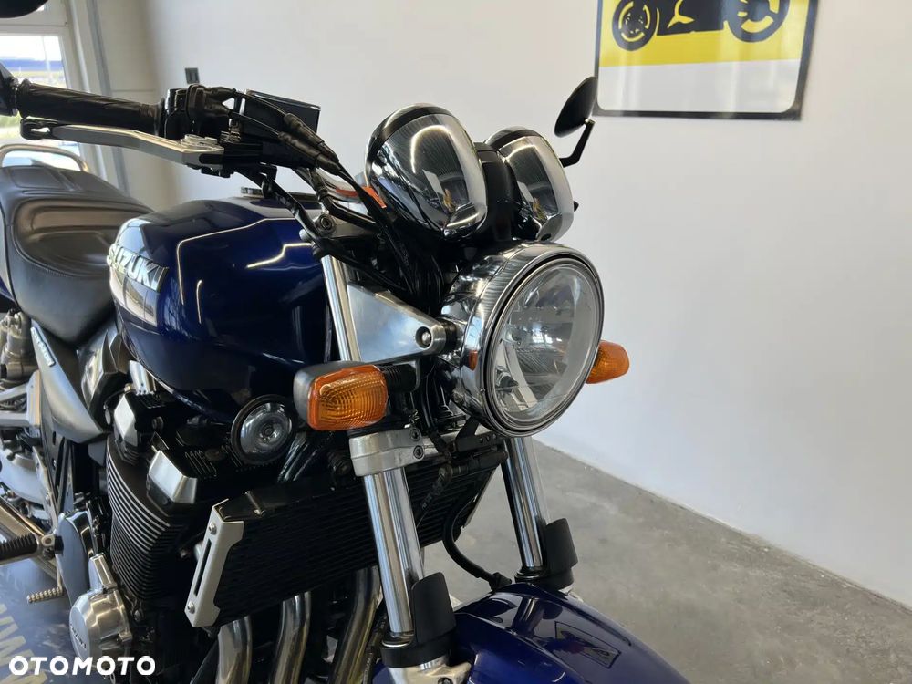 Suzuki GSX - 20