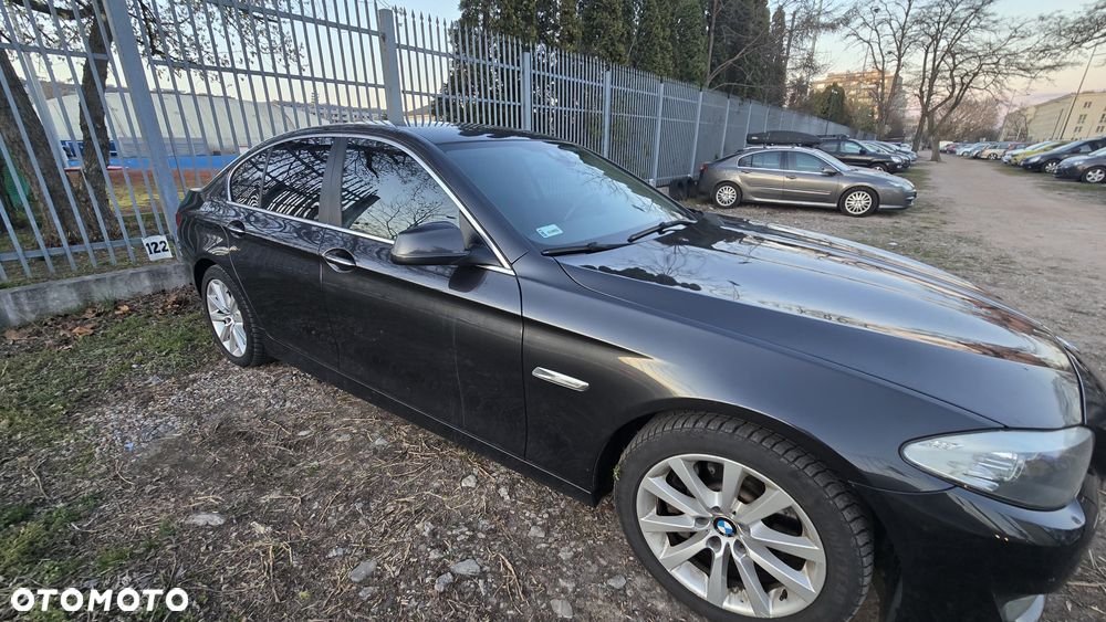 BMW Seria 5 530d xDrive - 6