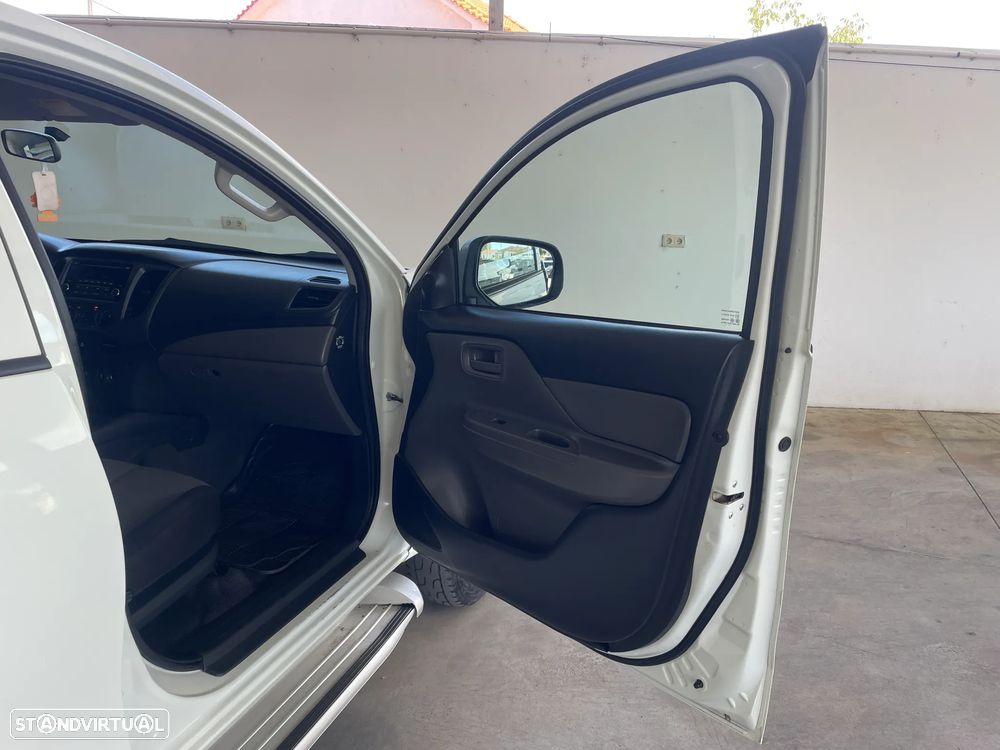 Mitsubishi L200 2.4 DI-D CD - 15