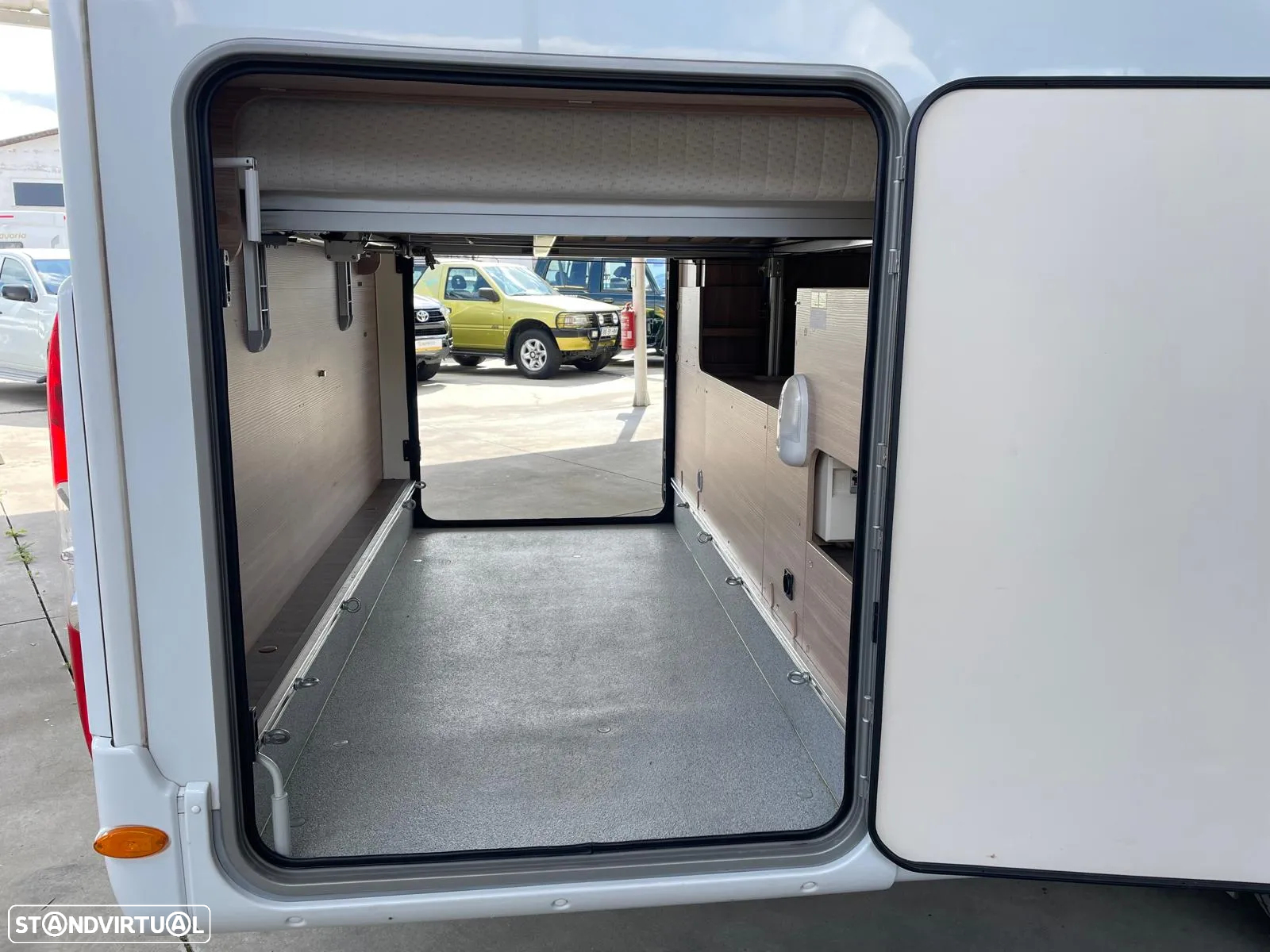 Burstner Lyseo Time Fidelity - Autocaravana c/Camas Central e Elevatória - 57