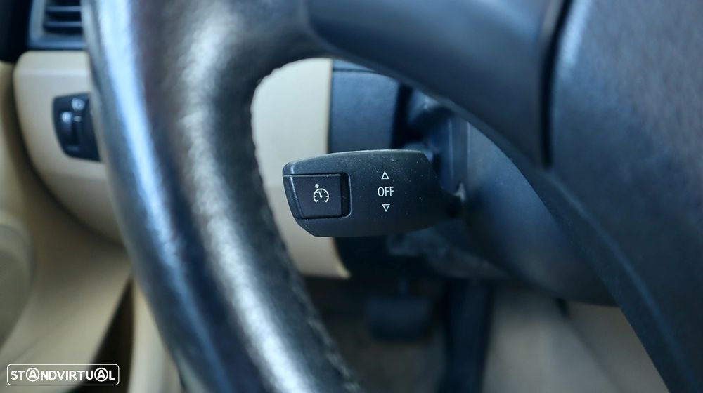 BMW X1 18 d sDrive Auto - 32