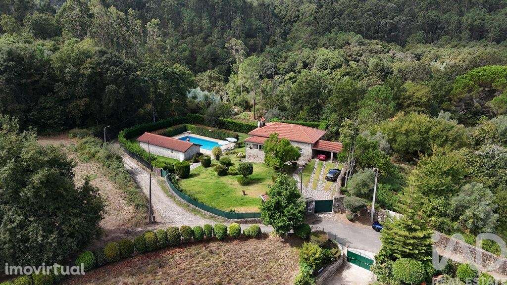 Casa / Villa T3 em Cornes de 309,00 m2 - Grande imagem: 2/24