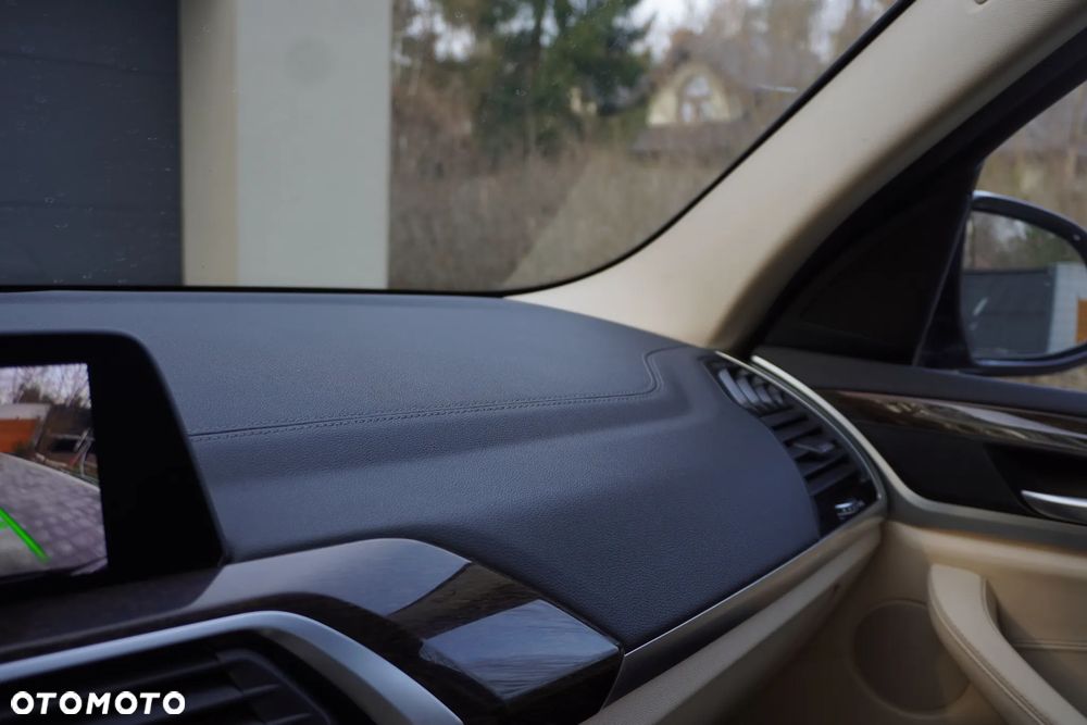 BMW X3 xDrive20d Luxury Line - 32