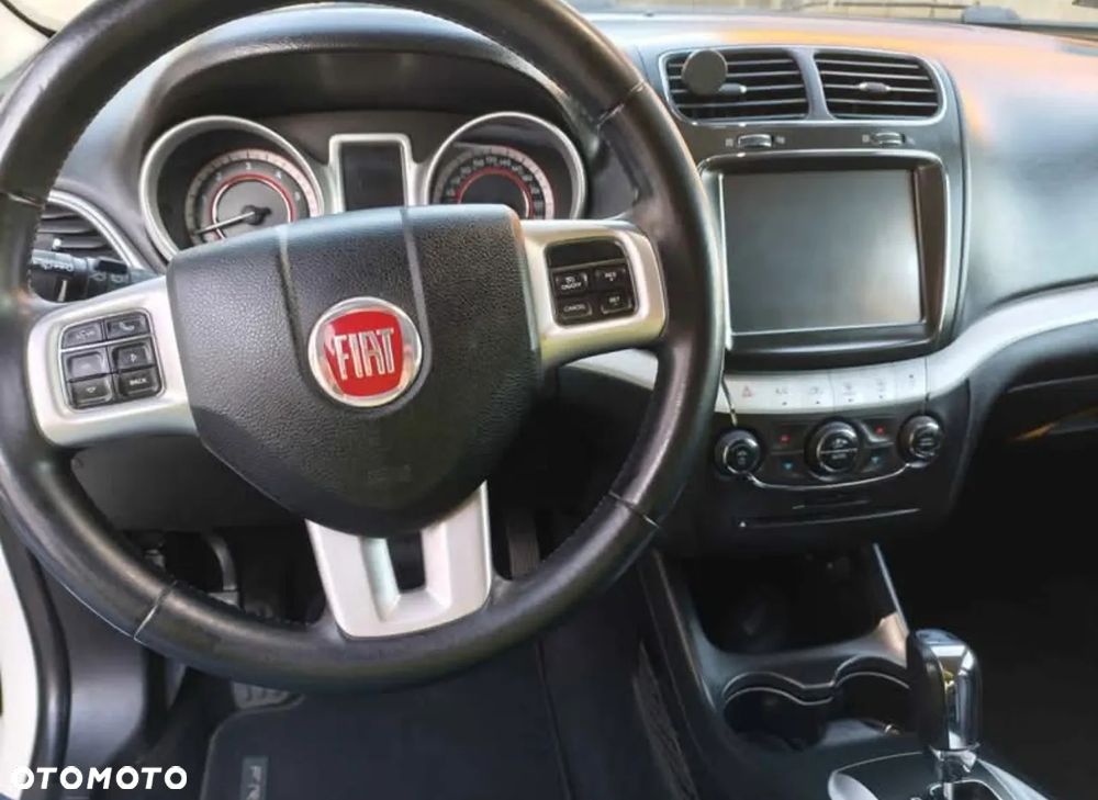 Fiat Freemont 2.0 Multijet 16V DPF Automatik Allrad Lounge - 3