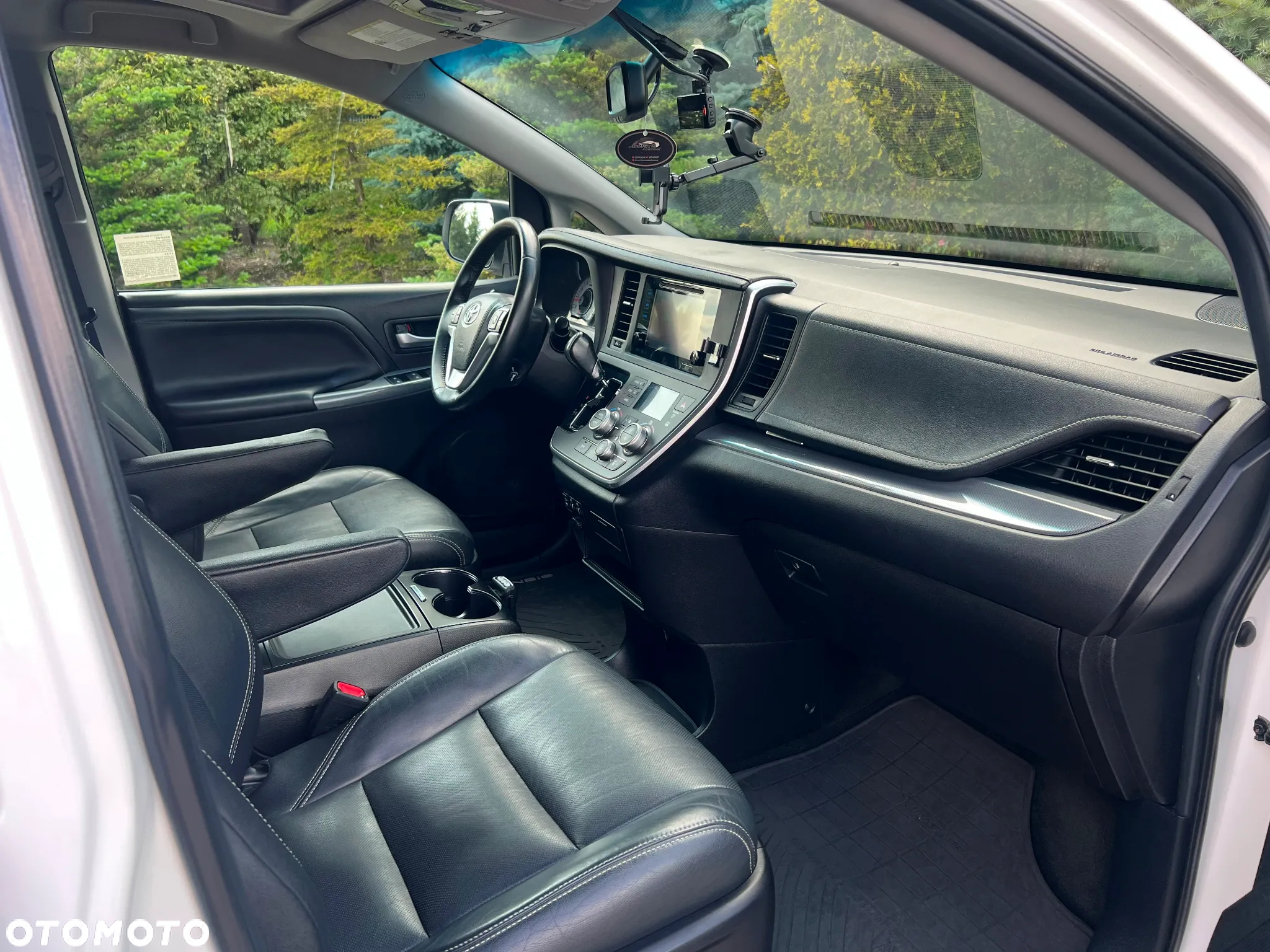 Toyota Sienna 3.5 V6 SE - 40