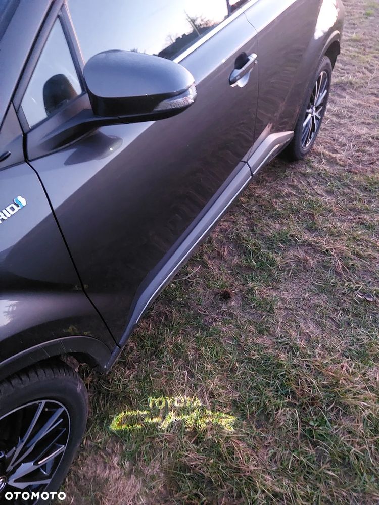 Toyota C-HR 1.8 Hybrid Neon Lime powered by JBL - 26