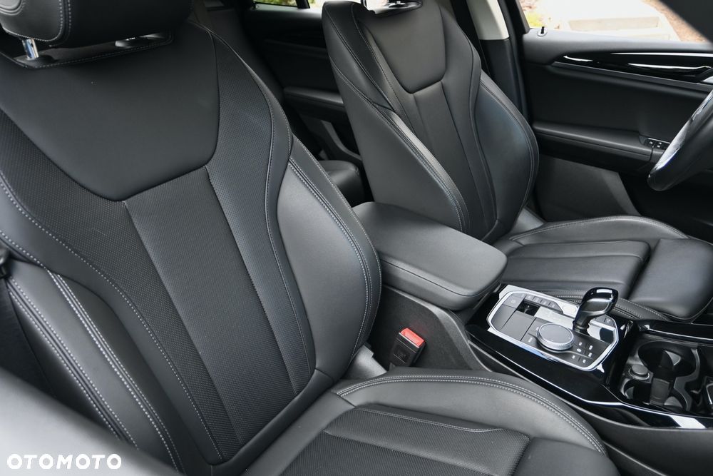 BMW X3 xDrive30e Business Edition sport - 29