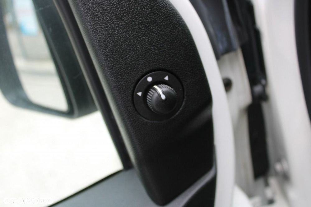 Fiat Doblo - 17