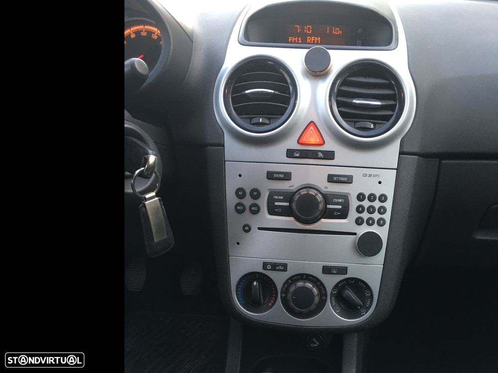 Opel Corsa 1.2 CMON - 8