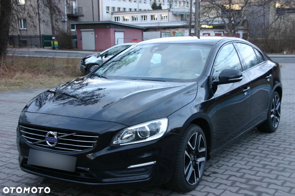 Volvo S60 D4 Drive-E Momentum - 1