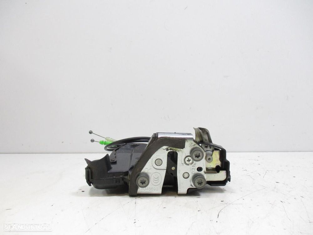 FECHADURA PORTA FRONTAL DIREITA TOYOTA RAV 4 III 2007 - - 9