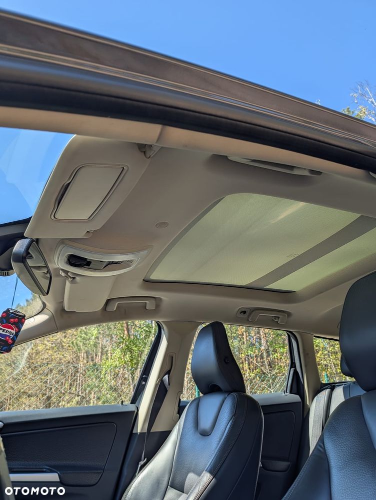 Volvo XC 60 D5 AWD Kinetic - 3
