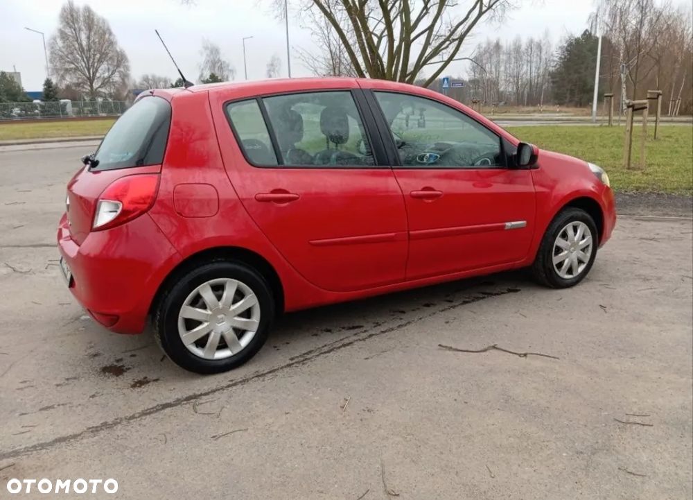 Renault Clio - 1